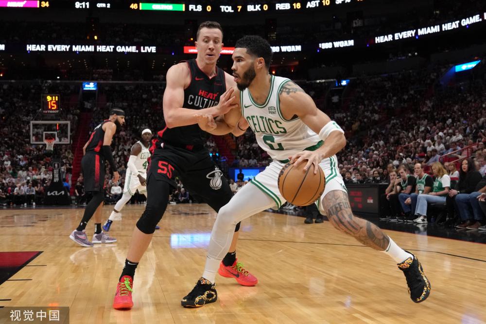 在分析本届 在分析本届