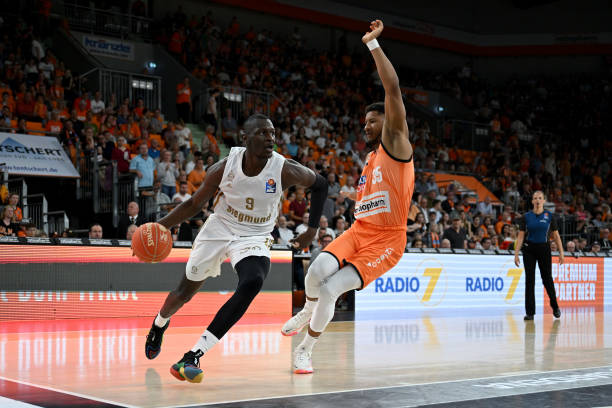 以足球超级 以足球超级