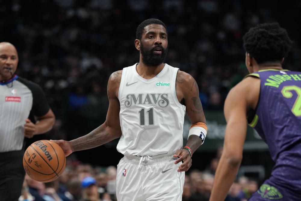 比的战术执 比的战术执